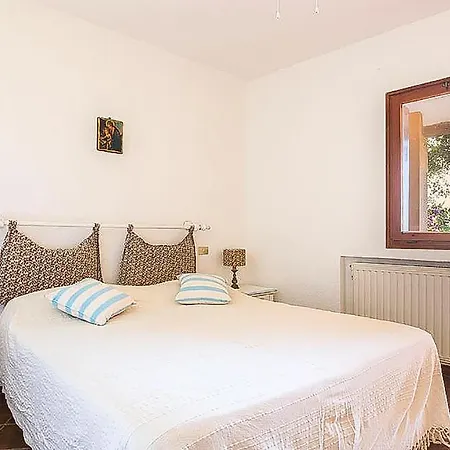 2 Bedroom Stunning In Golfo Di Marinella * Marinella (Sardinia)