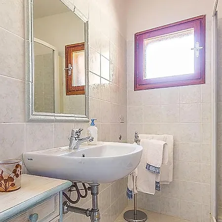 Holiday home 2 Bedroom Stunning In Golfo Di Marinella