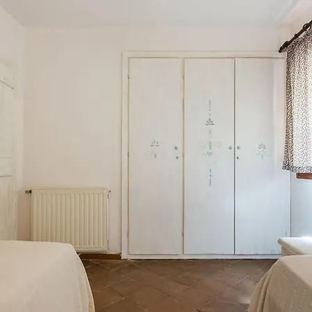 Casa vacanze Stunning In Golfo Di Marinella With 2 Bedrooms *